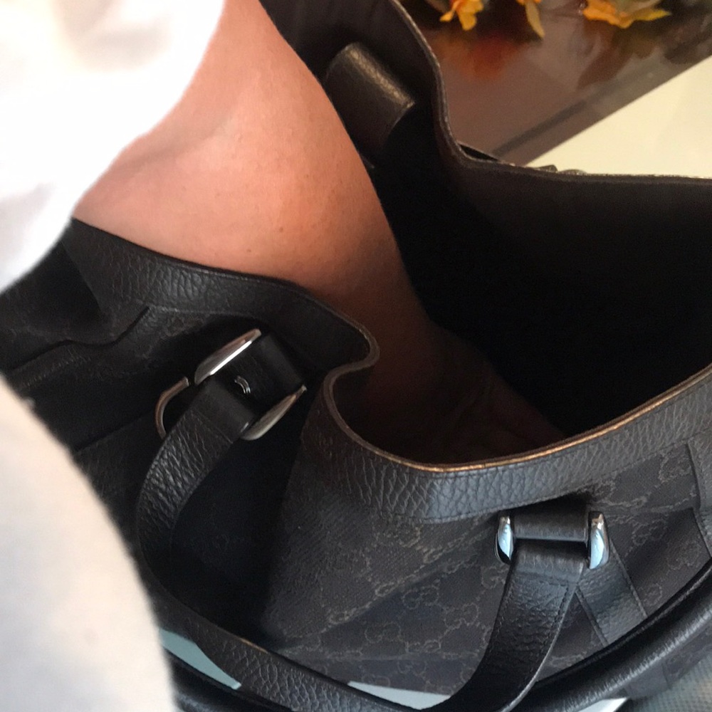 Authentic Gucci Purse - Picture 7 of 14